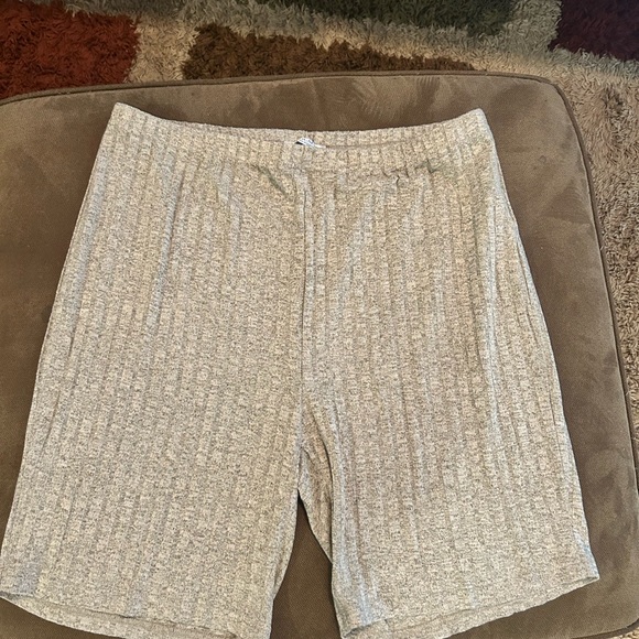 Two Piece knit set! Super comfy & cozy - Picture 4 of 4